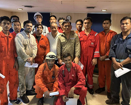 情系船員暖人心，共筑安全保運(yùn)營(yíng)|廈門(mén)華洋海事有限公司開(kāi)展訪(fǎng)船慰問(wèn)活動(dòng)